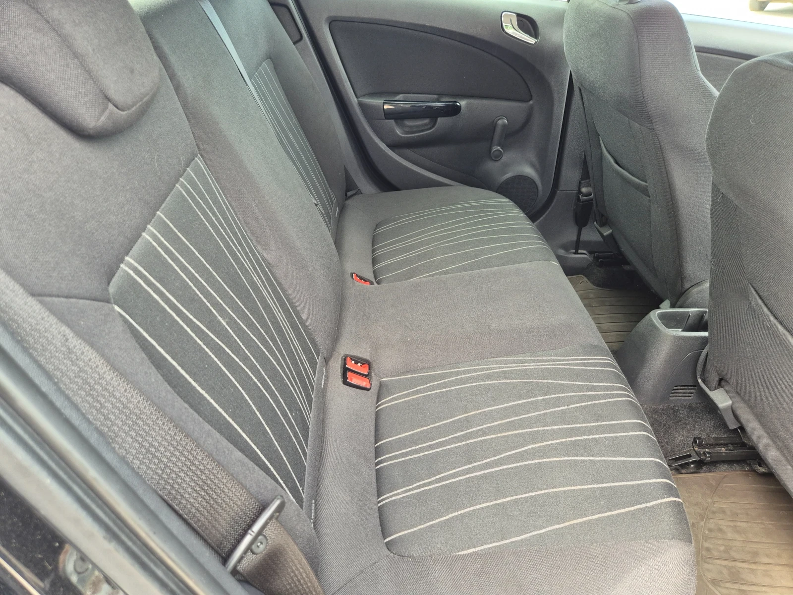 Opel Corsa, снимка 9 - Автомобили и джипове - 54646391