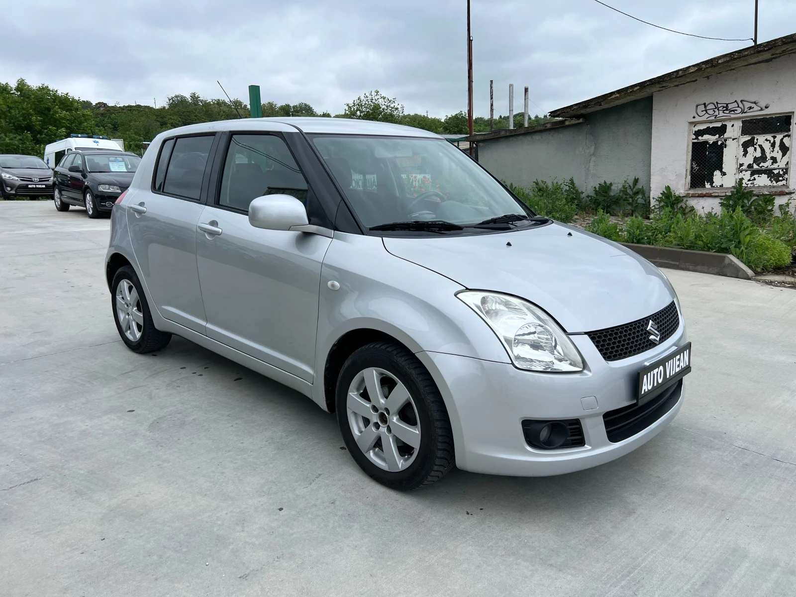 Suzuki Swift 1.3i-92к.с-4х4, снимка 3 - Автомобили и джипове - 54727683