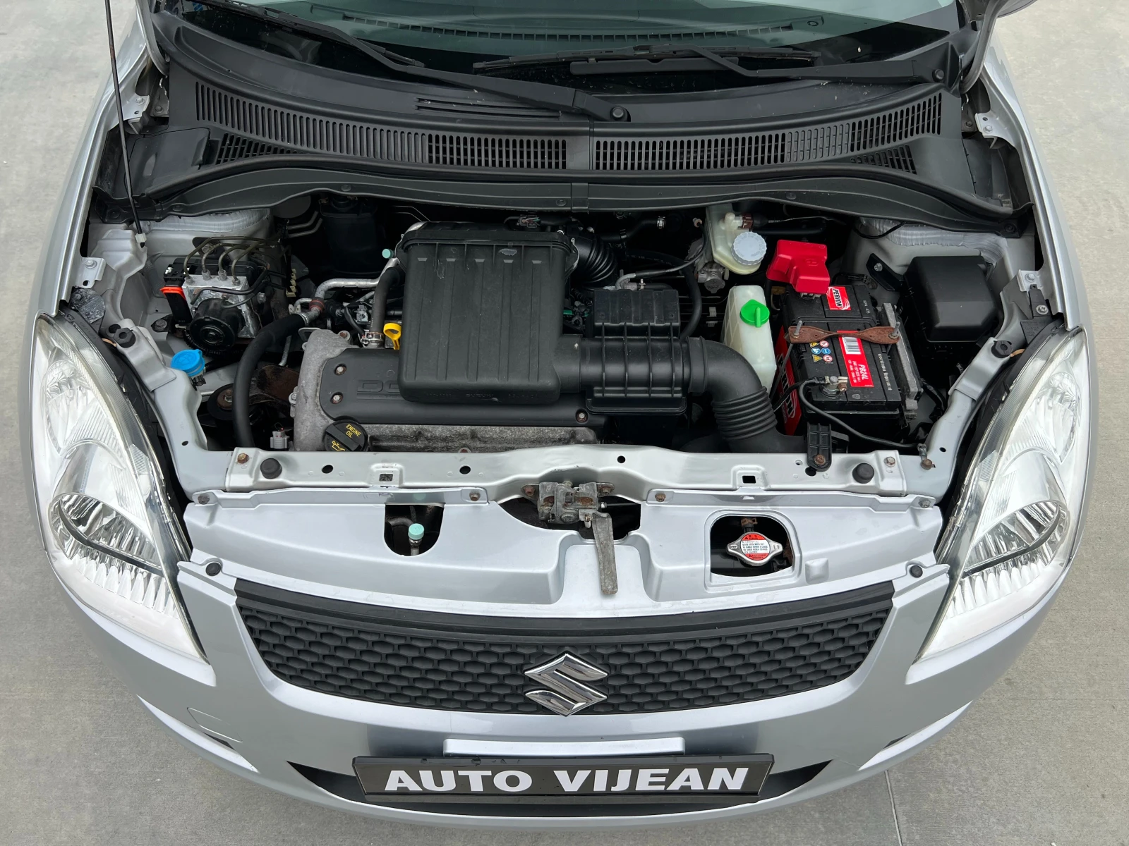 Suzuki Swift 1.3i-92к.с-4х4, снимка 15 - Автомобили и джипове - 54727683