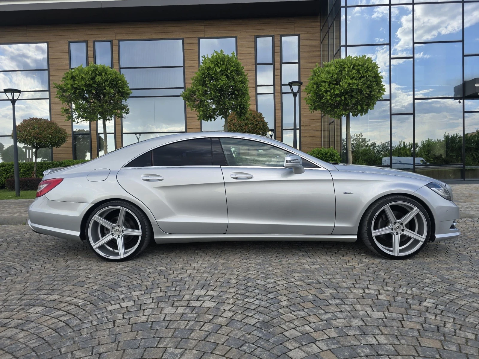 Mercedes-Benz CLS 350 CDI AMG pack.LED.Night vision.Distronic.Keyless, снимка 3 - Автомобили и джипове - 54772785
