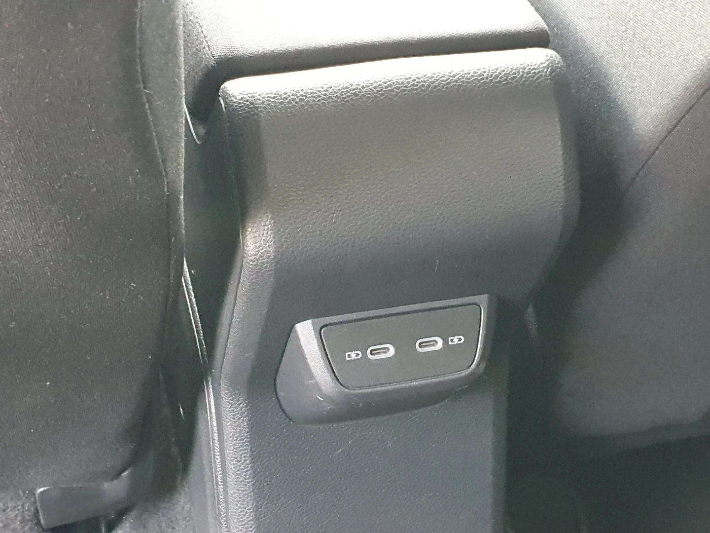 VW Taigo, снимка 15 - Автомобили и джипове - 56422639