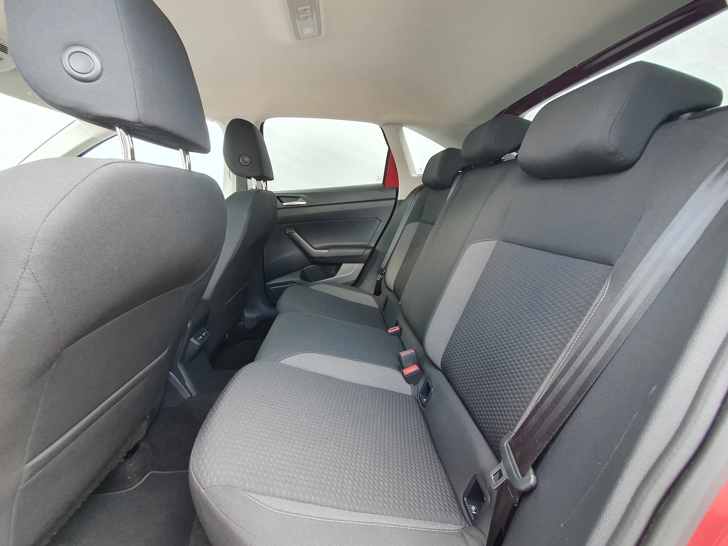 VW Taigo, снимка 5 - Автомобили и джипове - 56422639
