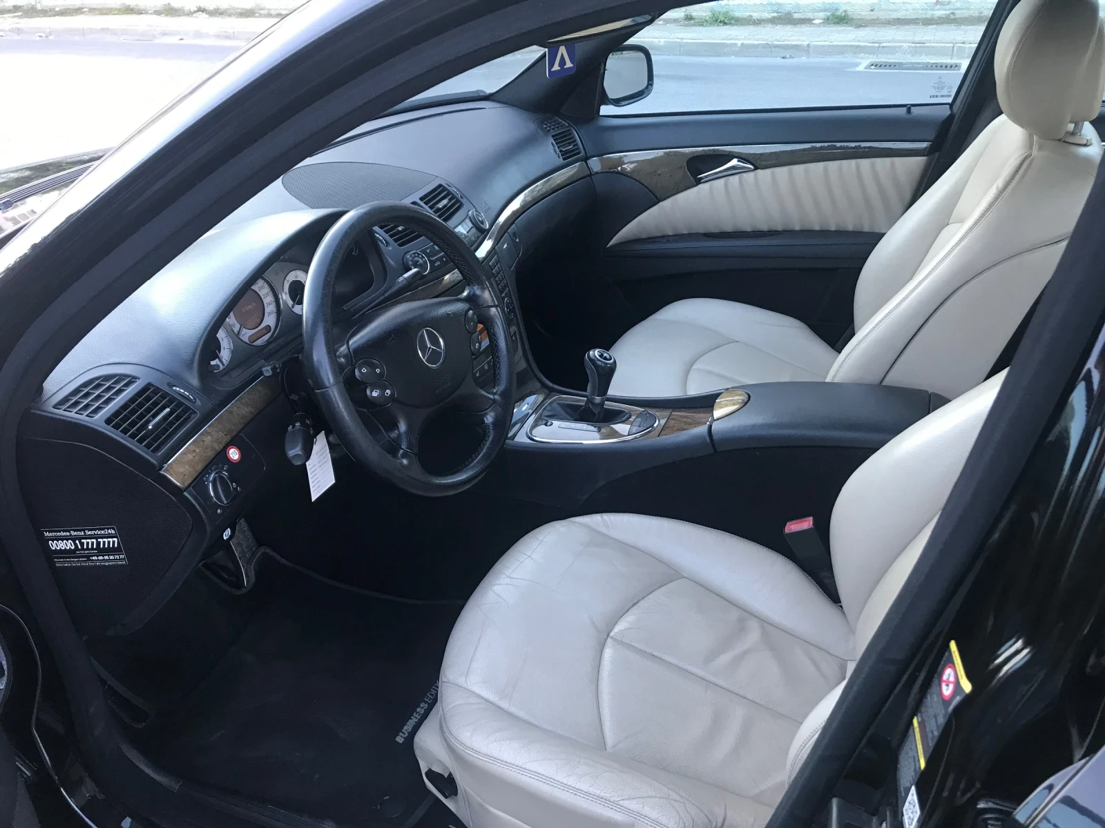Mercedes-Benz E 280, снимка 4 - Автомобили и джипове - 55631431