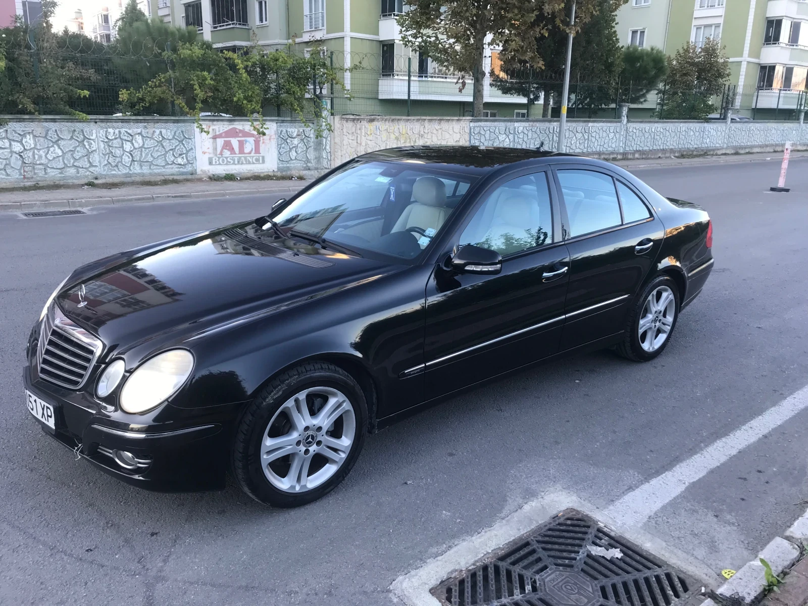 Mercedes-Benz E 280, снимка 2 - Автомобили и джипове - 55631431
