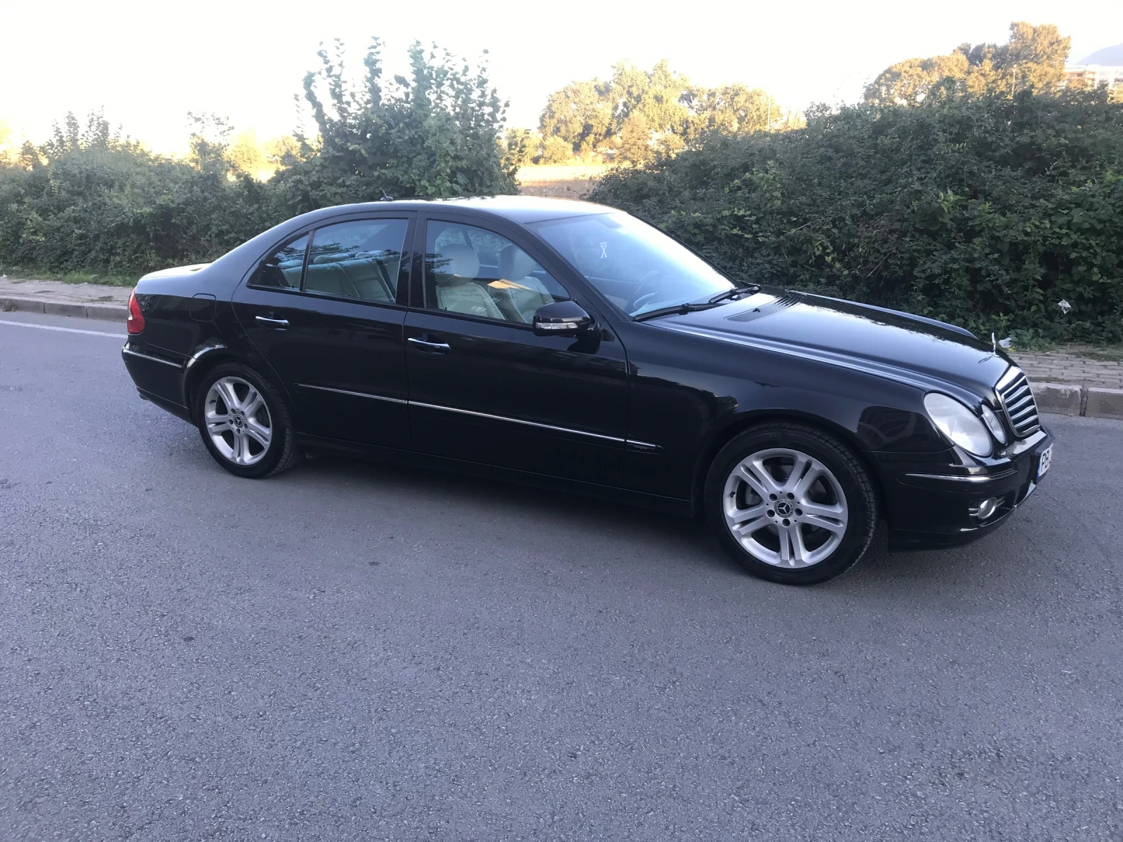 Mercedes-Benz E 280, снимка 8 - Автомобили и джипове - 55631431