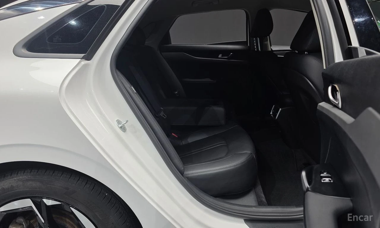 Kia Stinger 2.0* LPI* PRESTIGE* ОБДУХВАНЕ* LANE* ASSIST* КАМЕР, снимка 14 - Автомобили и джипове - 55730235