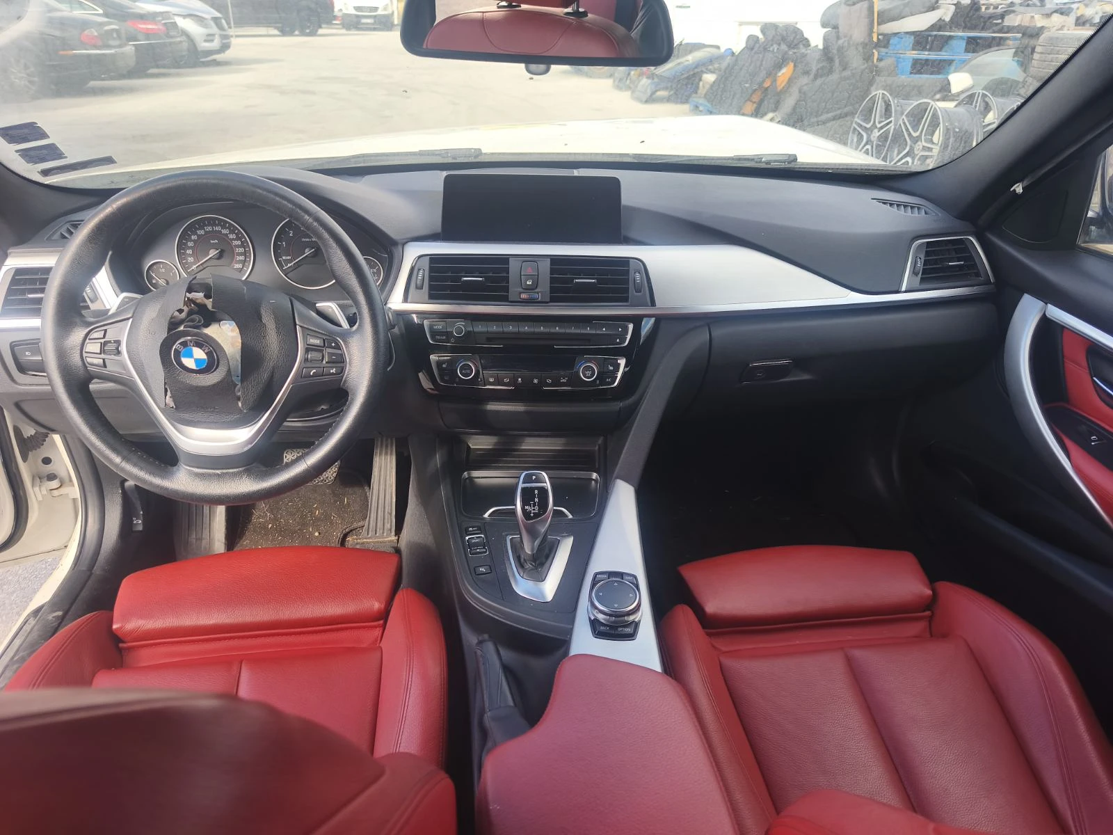 BMW 330 i xDrive, снимка 9 - Автомобили и джипове - 56277899