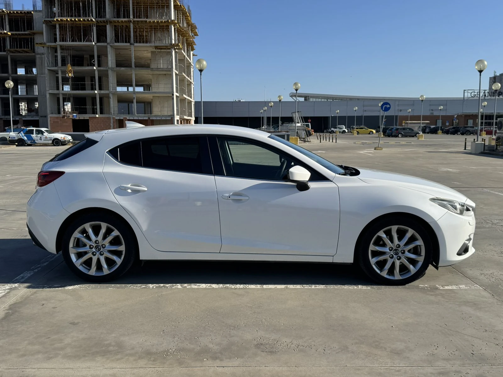 Mazda 3 2.2, снимка 2 - Автомобили и джипове - 56415283