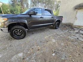     Toyota Tundra 5.7 44 SR5