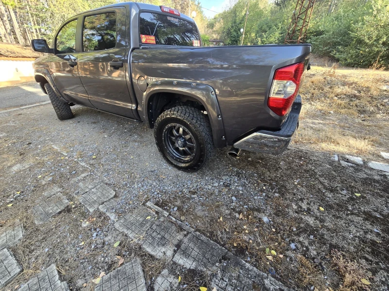 Toyota Tundra 5.7 4х4 SR5, снимка 12 - Автомобили и джипове - 47388551