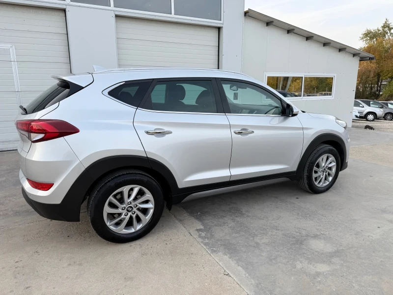 Hyundai Tucson 1.7crdi 136k.c* Nova* UNIKAT* , снимка 13 - Автомобили и джипове - 47769306