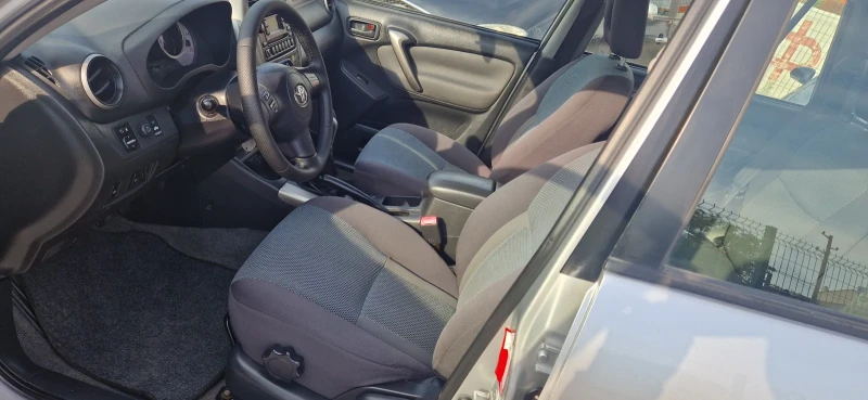 Toyota Rav4 2.0 D4D-4х4 ИТАЛИЯ, снимка 8 - Автомобили и джипове - 51830191