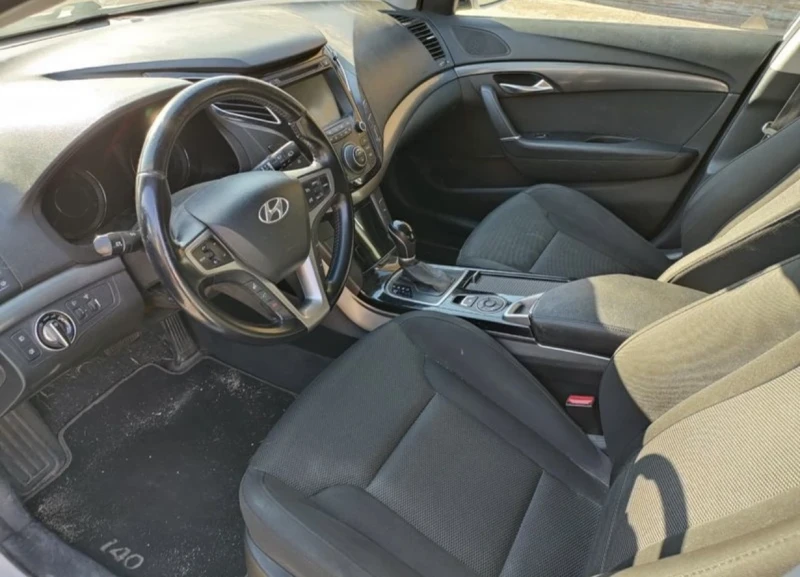Hyundai I40 1.7 crdi навигация автоматик , снимка 5 - Автомобили и джипове - 52731282