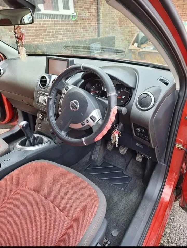 Nissan Qashqai, снимка 9 - Автомобили и джипове - 48548993