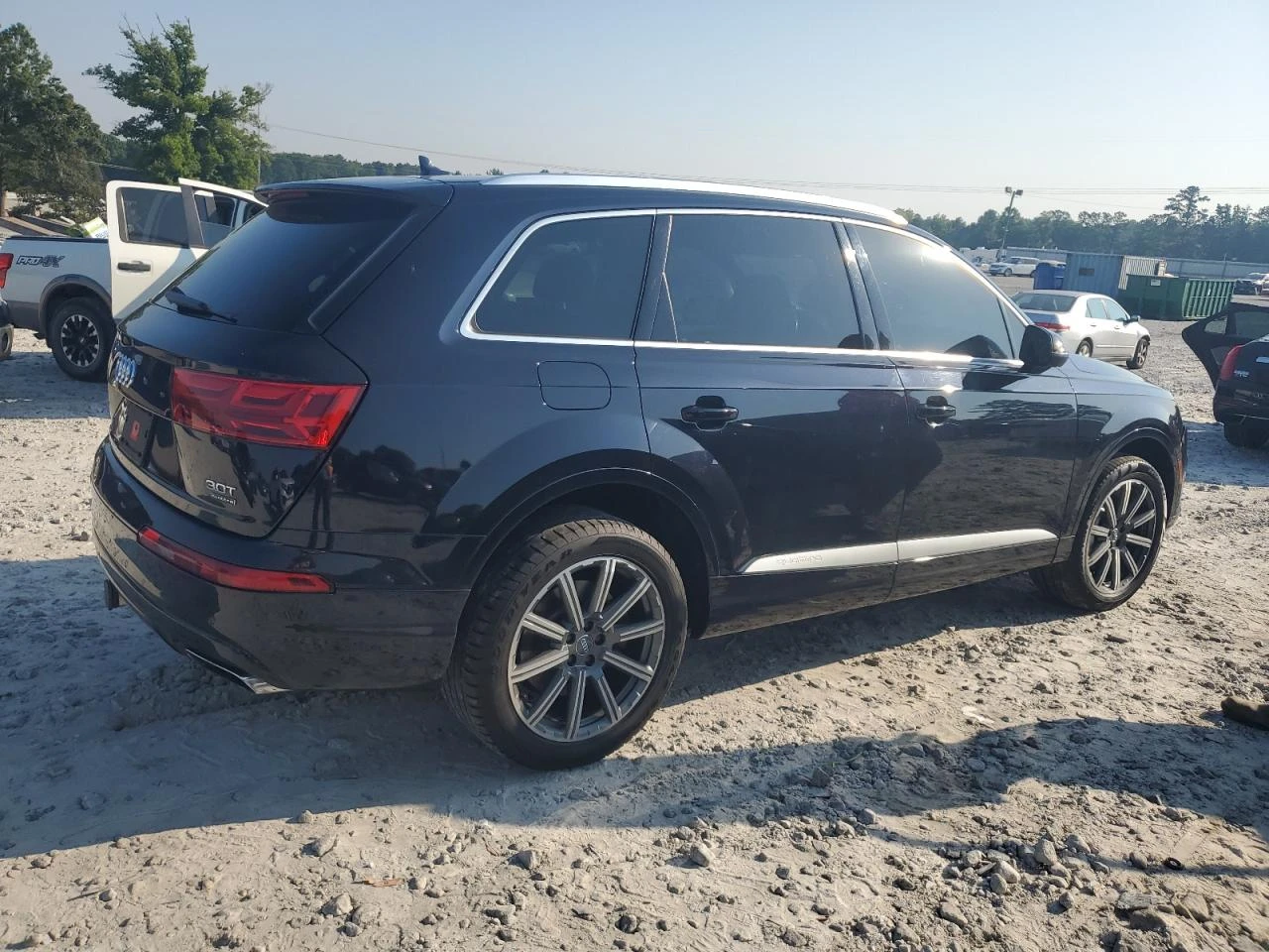 Audi Q7 4x4* ПОДГРЕВИ* ПАНОРАМА - изображение 3