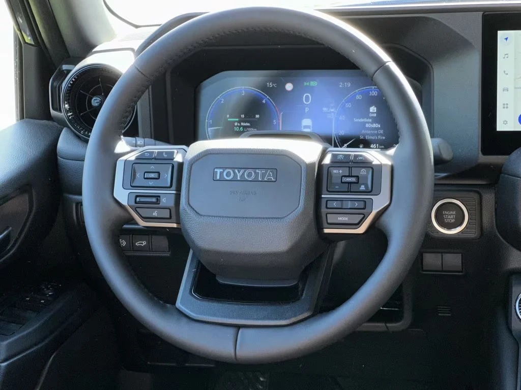 Toyota Land cruiser НОВ!/LC250/204HP/EXECUTIVE/360/CPLAY/NAVI/LED/586g - изображение 9