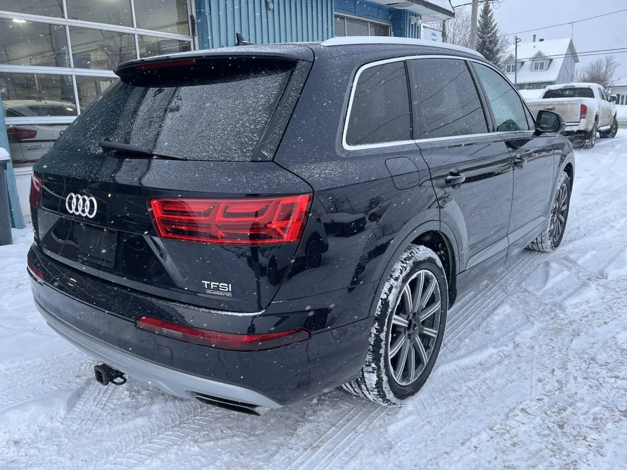 Audi Q7 TECHNIK| MATRIX| DISTRONIK| PANO| ОБДУХ| DIGITAL| , снимка 3 - Автомобили и джипове - 53746530