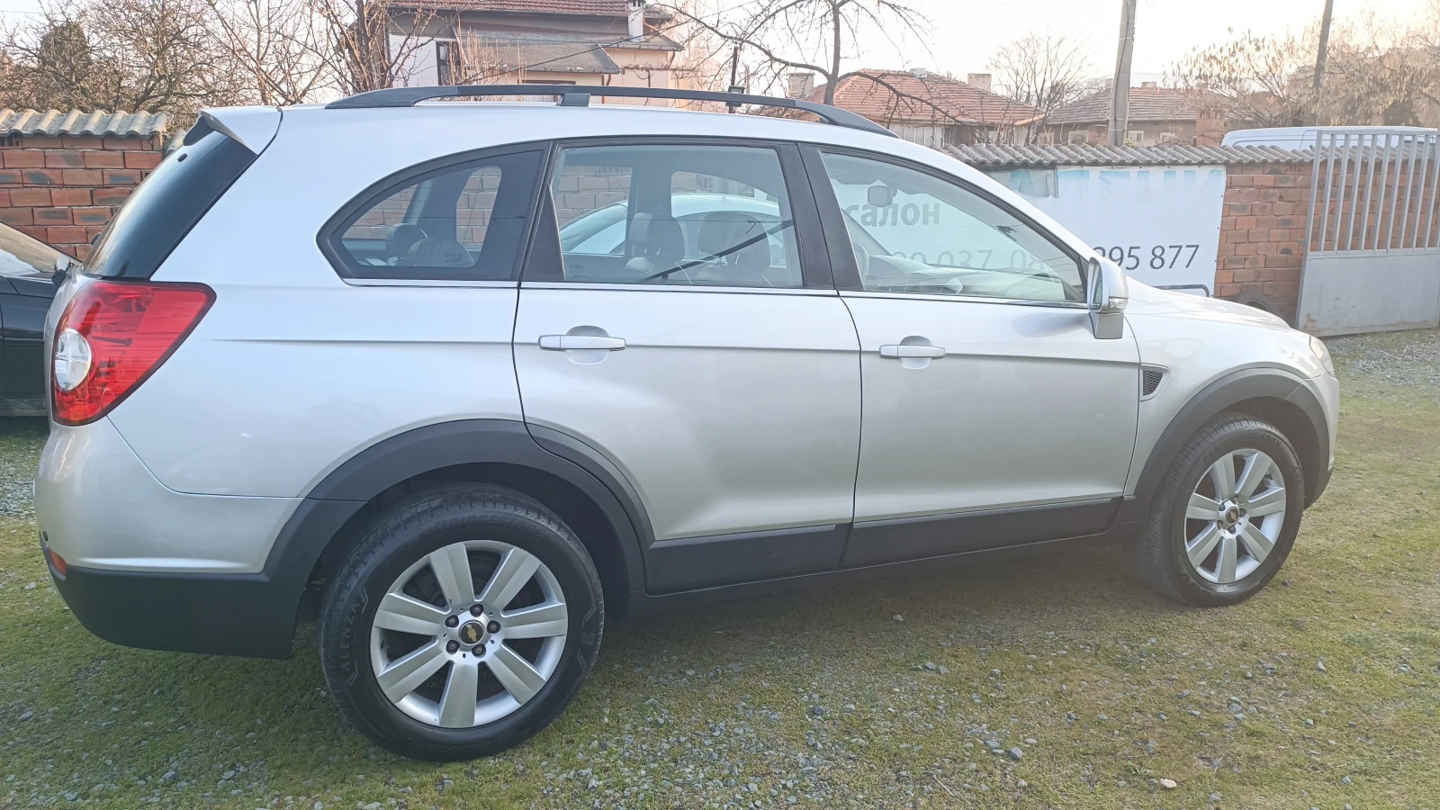 Chevrolet Captiva 2.0 D!!! 4Х4 !!7 МЕСТА!!КОЖА!!, снимка 8 - Автомобили и джипове - 53866426