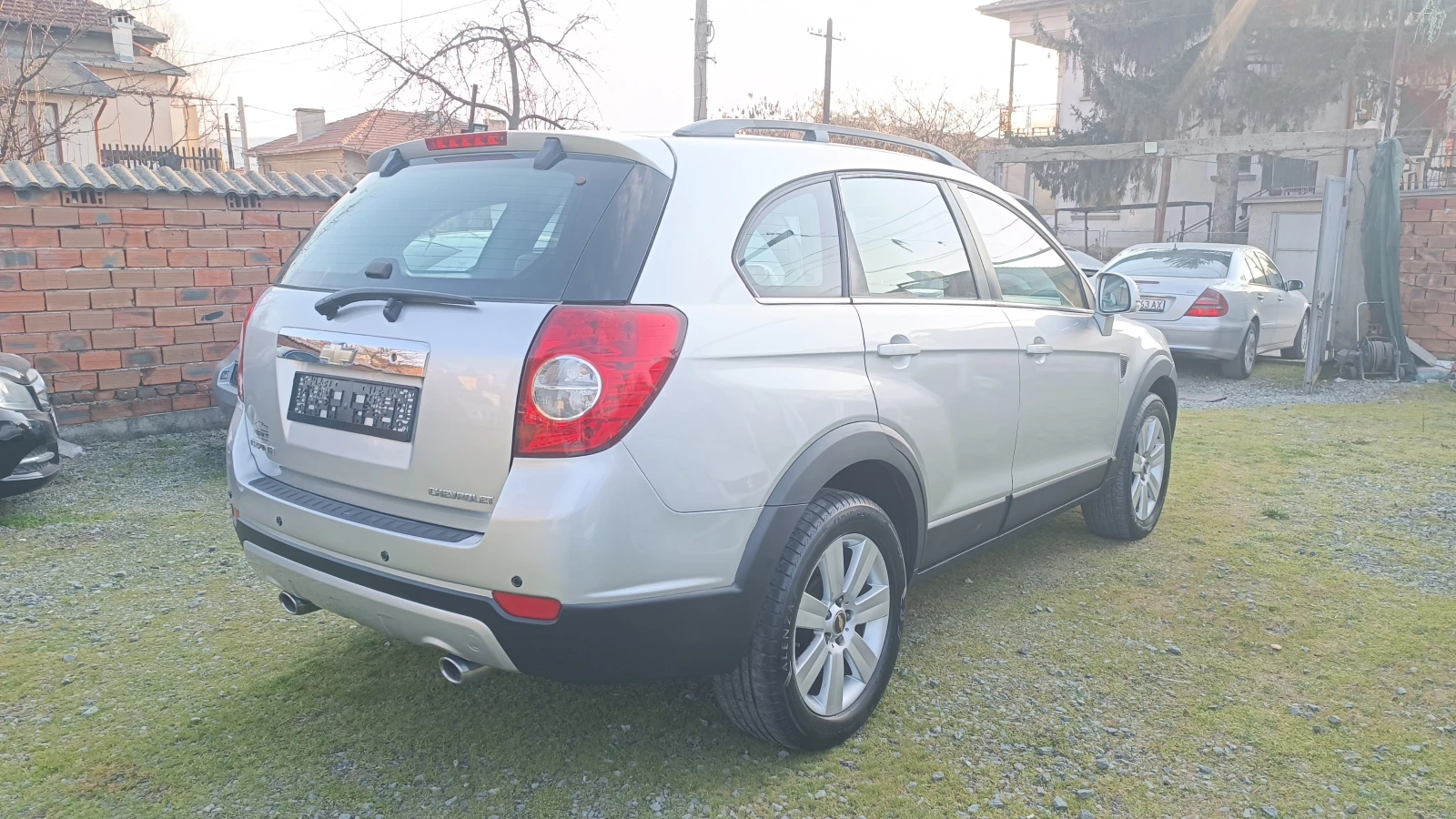 Chevrolet Captiva 2.0 D!!! 4Х4 !!7 МЕСТА!!КОЖА!!, снимка 7 - Автомобили и джипове - 53866426