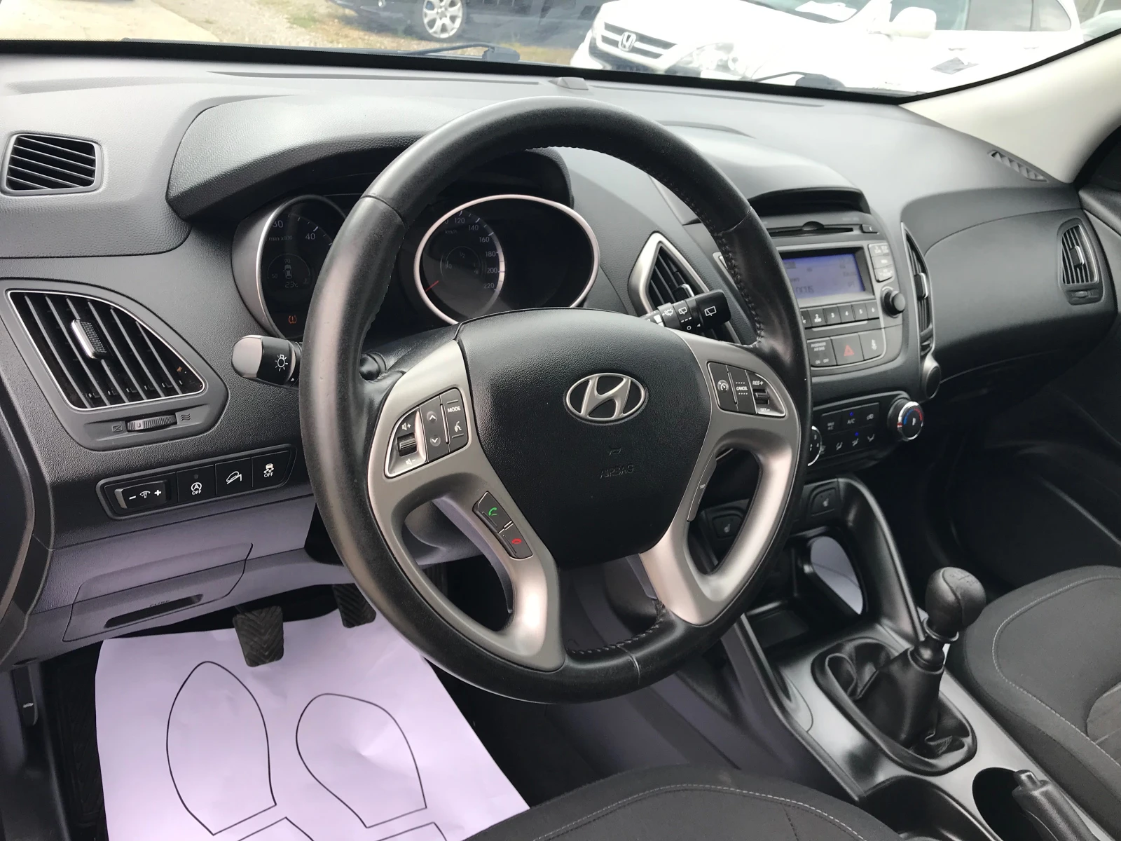 Hyundai IX35 1.7d.-6ck.face, снимка 13 - Автомобили и джипове - 54362292