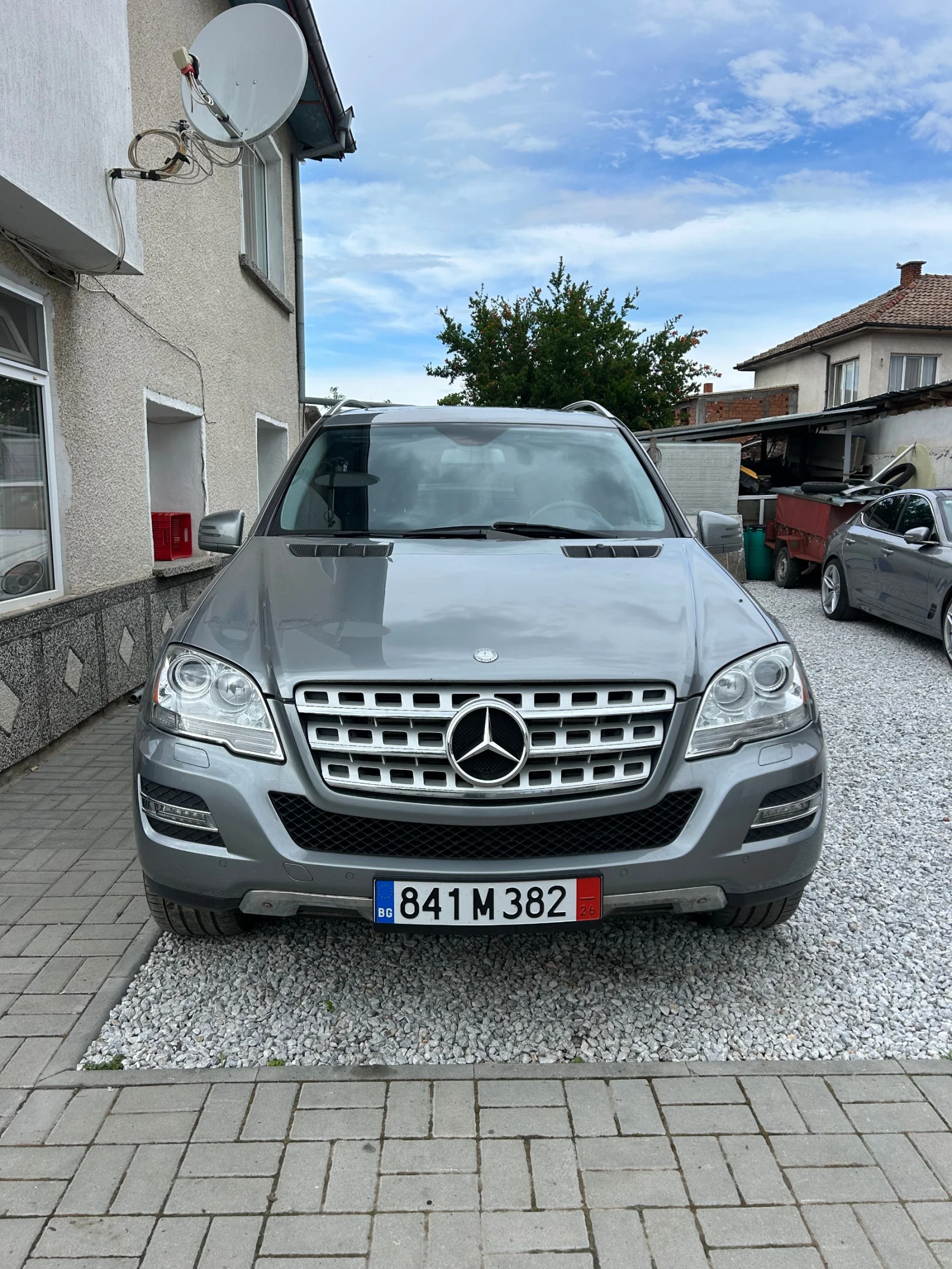 Mercedes-Benz ML 350, снимка 3 - Автомобили и джипове - 54780412