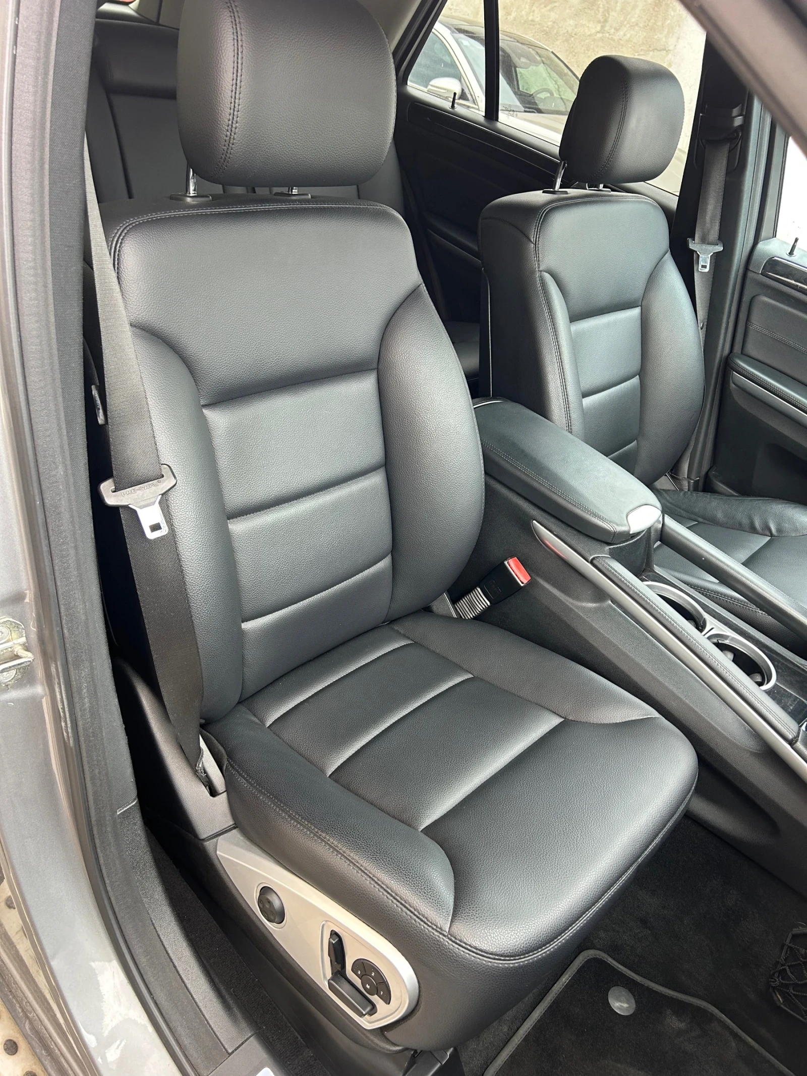 Mercedes-Benz ML 350, снимка 13 - Автомобили и джипове - 54780412