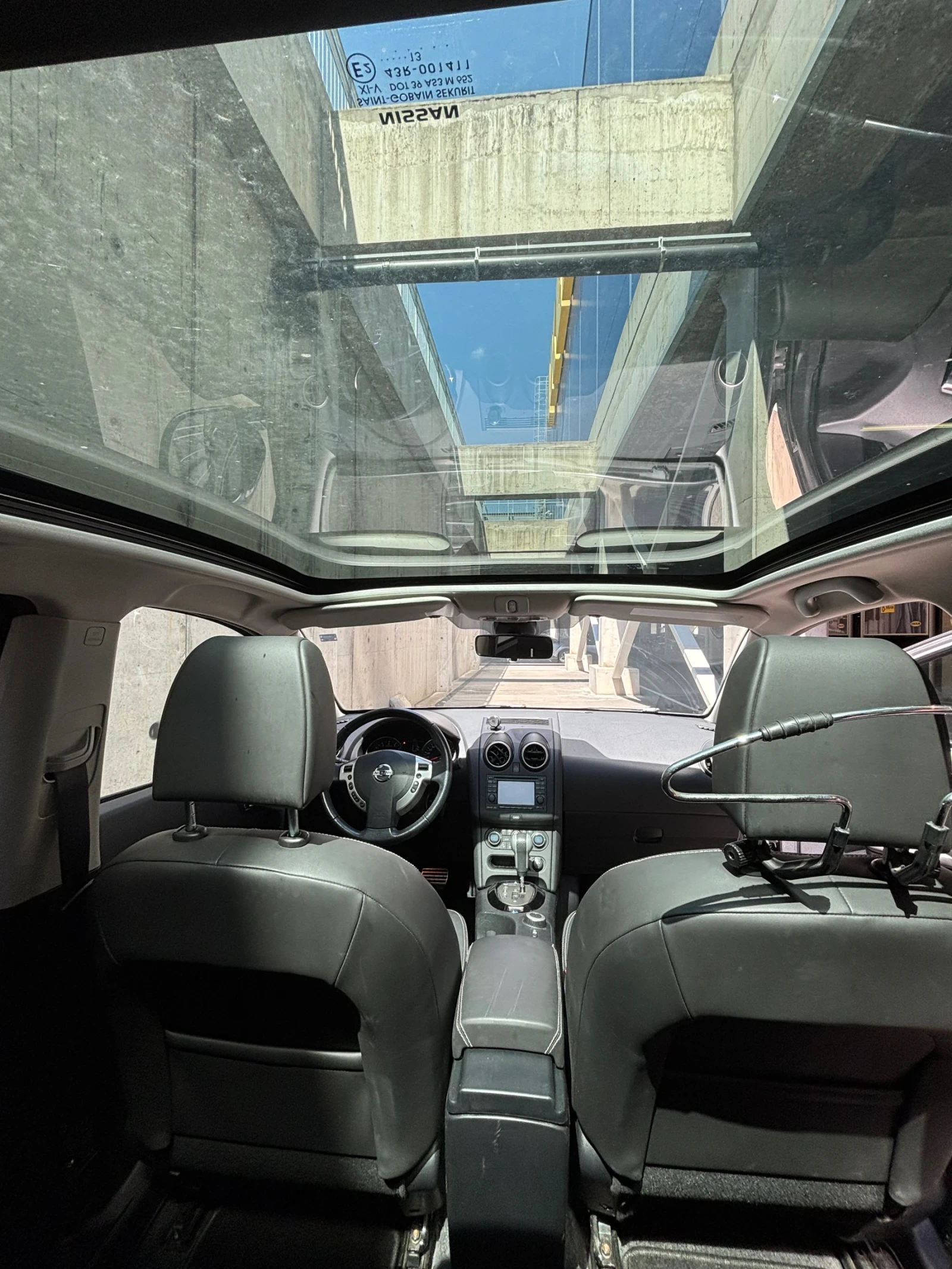 Nissan Qashqai 2.0i 4х4 Швейцария, снимка 8 - Автомобили и джипове - 55204108
