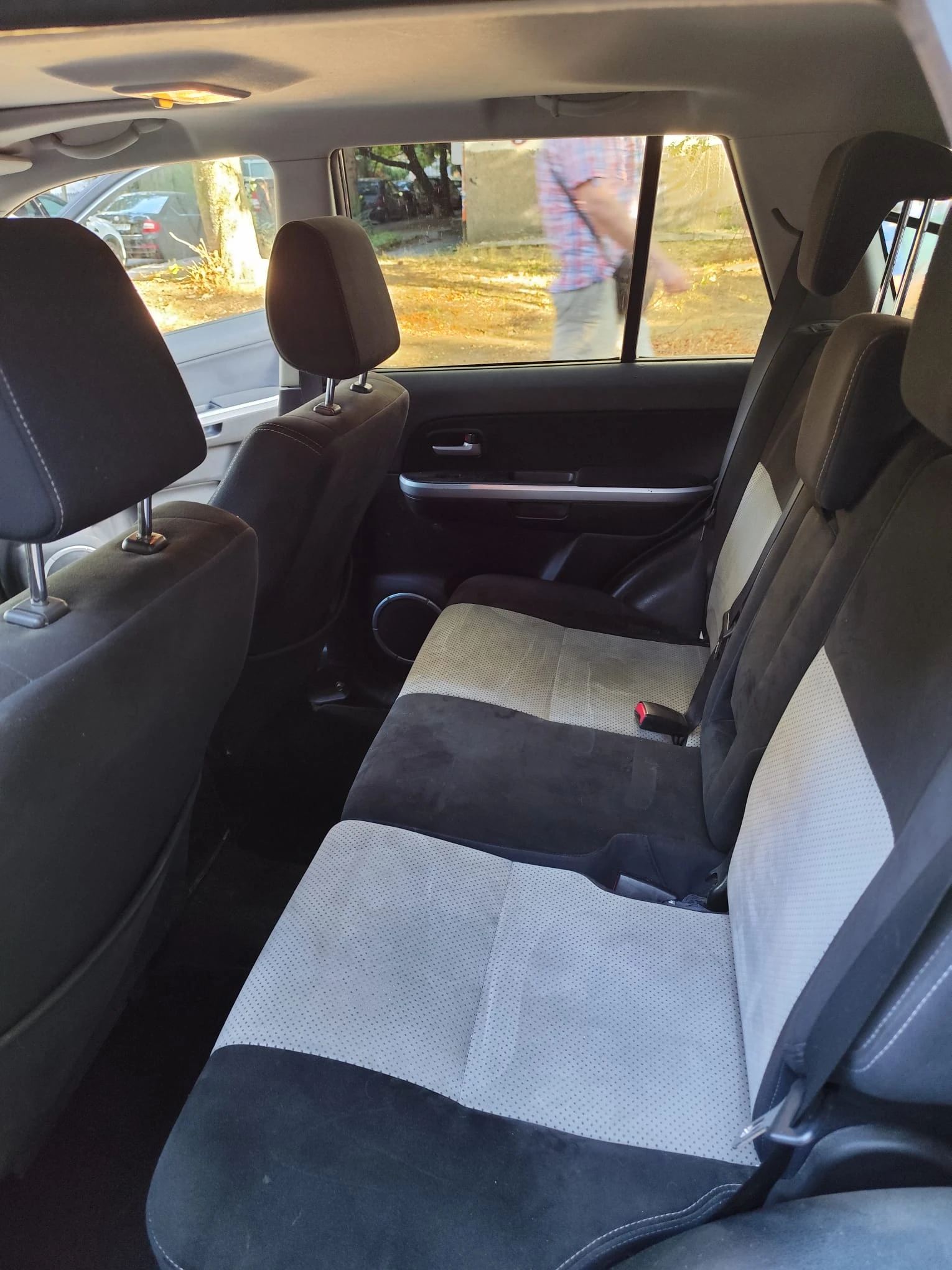 Suzuki Grand vitara DDIS, снимка 4 - Автомобили и джипове - 56097376