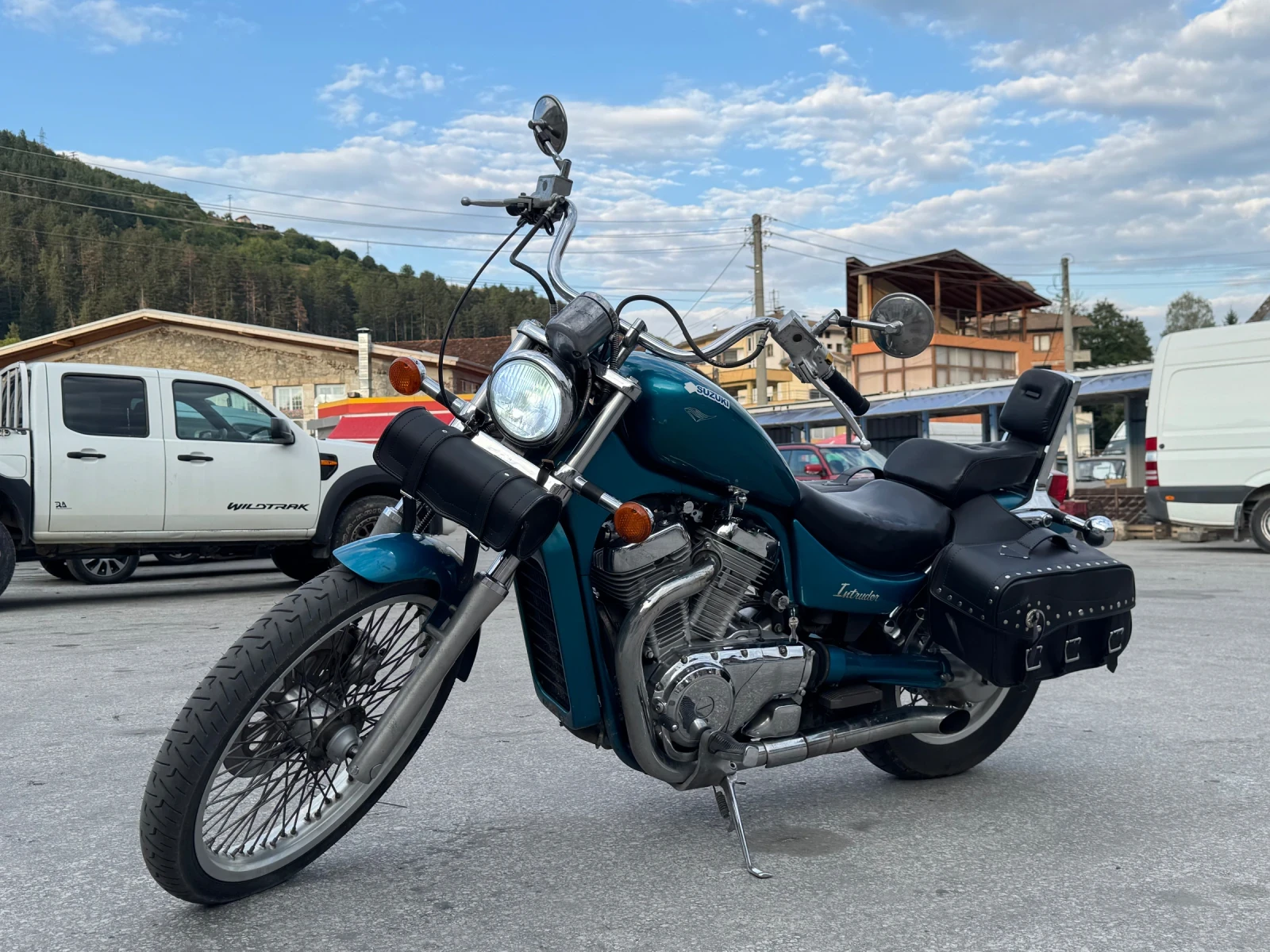 Suzuki Intruder
