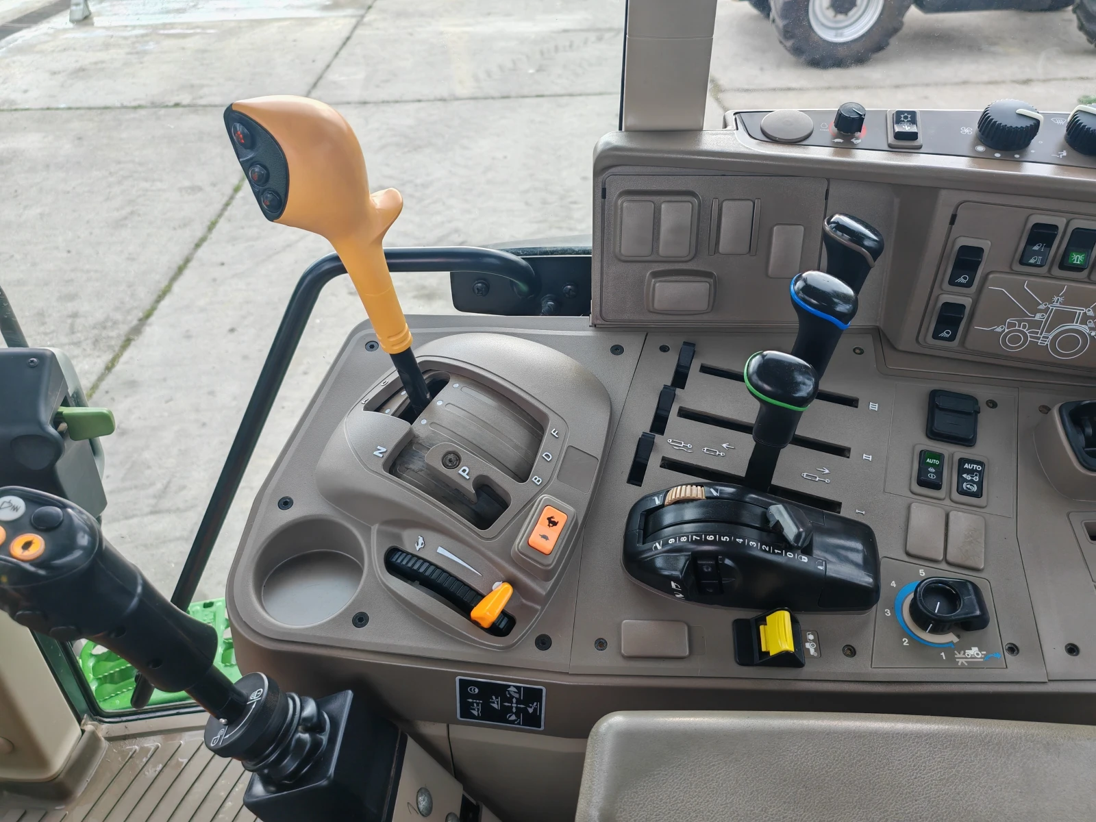 Трактор John Deere 6130M лизинг с първоначална вноска 20 %, снимка 16 - Селскостопанска техника - 54005482