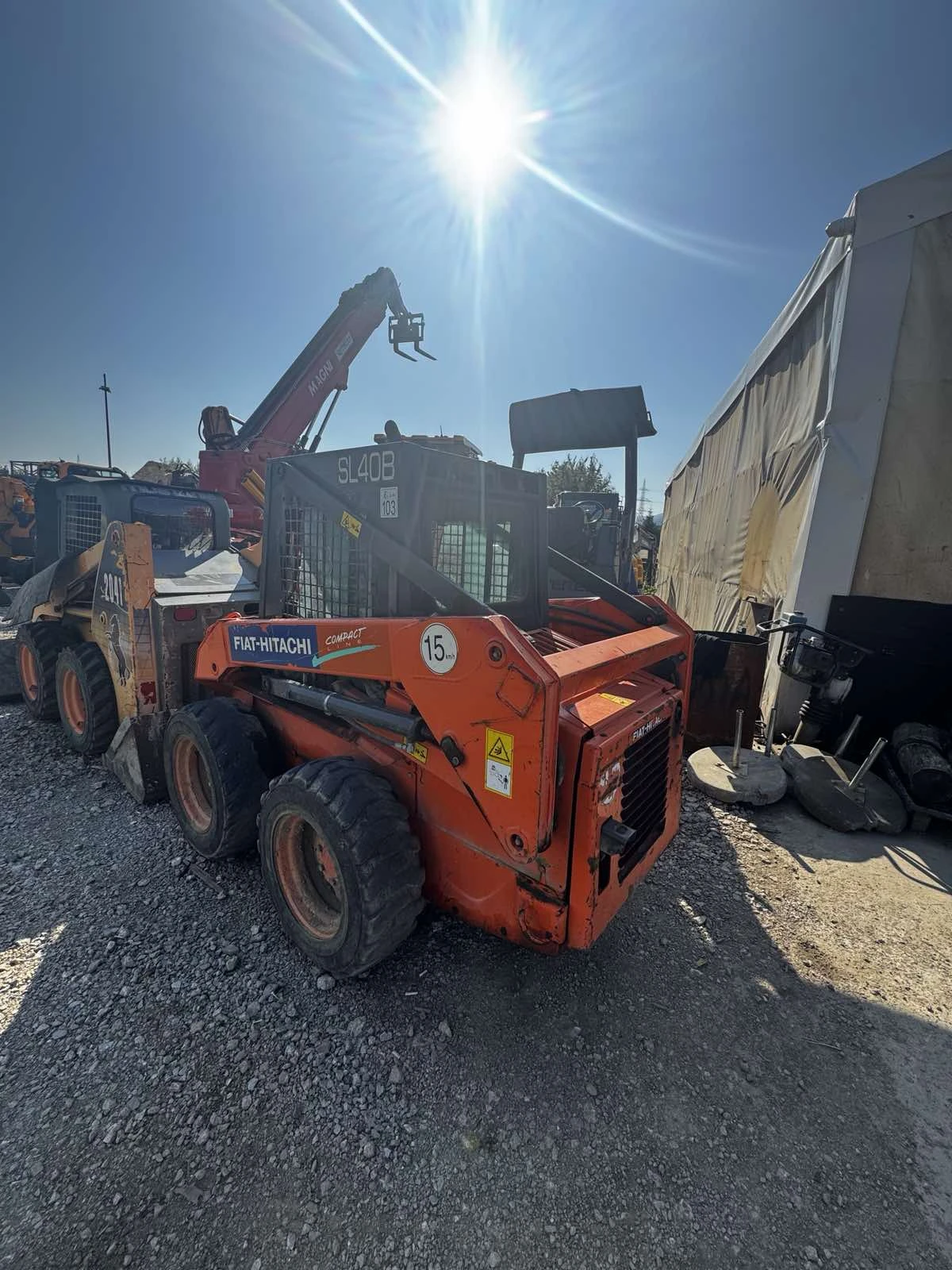 Мини челни товарачи Друга Fiat-Hitachi SL40BH - изображение 4