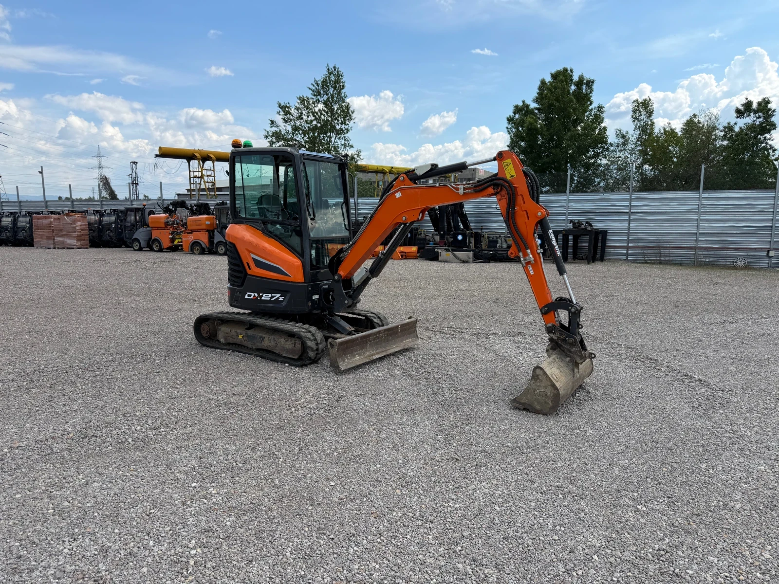 Багер DOOSAN DX27Z