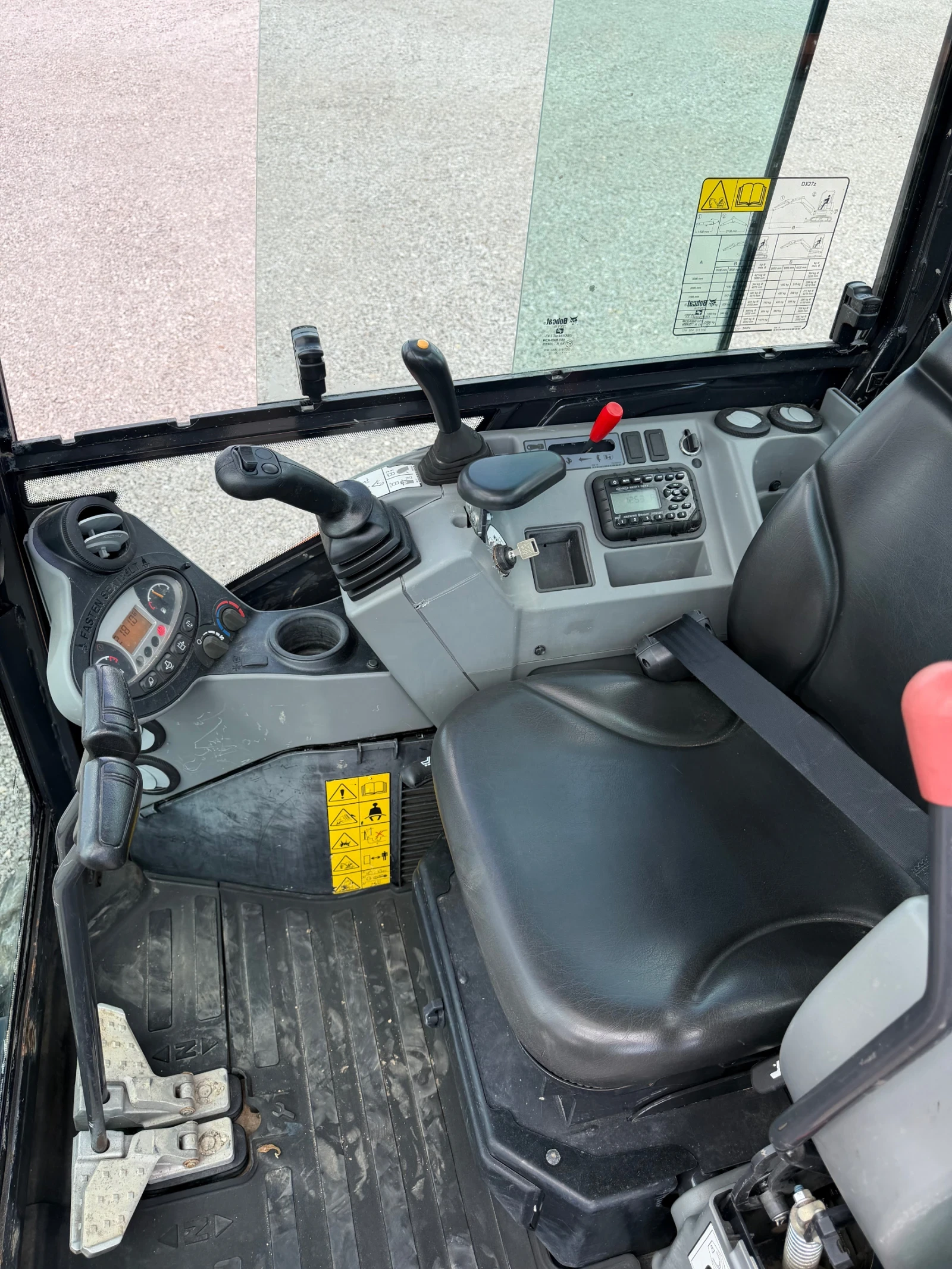 Багер DOOSAN DX27Z, снимка 9 - Индустриална техника - 54623500