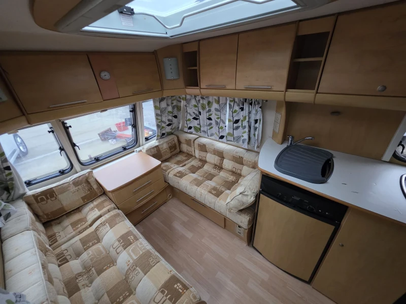 Каравана Bailey, снимка 7 - Каравани и кемпери - 52642038