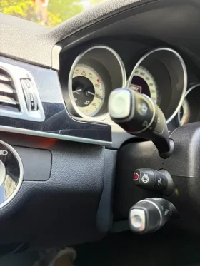 Mercedes-Benz E 220, снимка 16