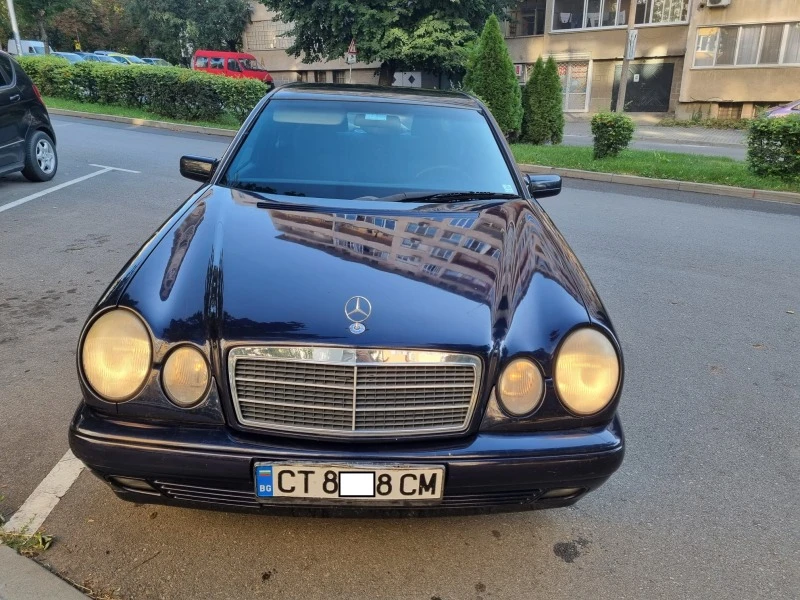 Mercedes-Benz E 250, снимка 1 - Автомобили и джипове - 46962930