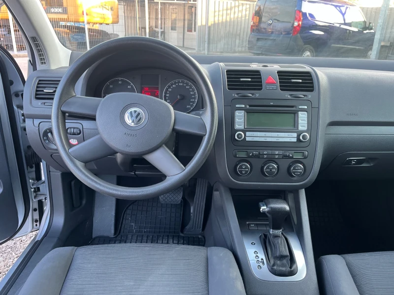 VW Golf 1.9tdi-DSG, снимка 11 - Автомобили и джипове - 47360343