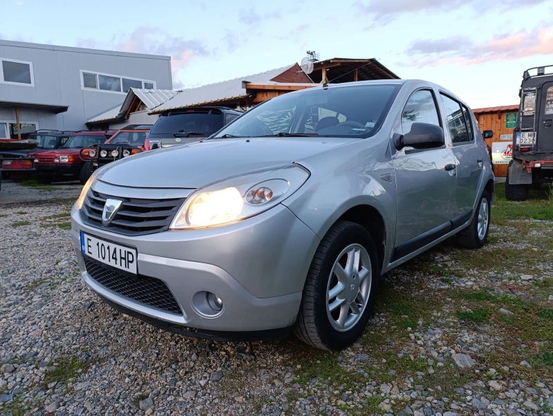 Dacia Sandero Газ, снимка 1 - Автомобили и джипове - 47429830