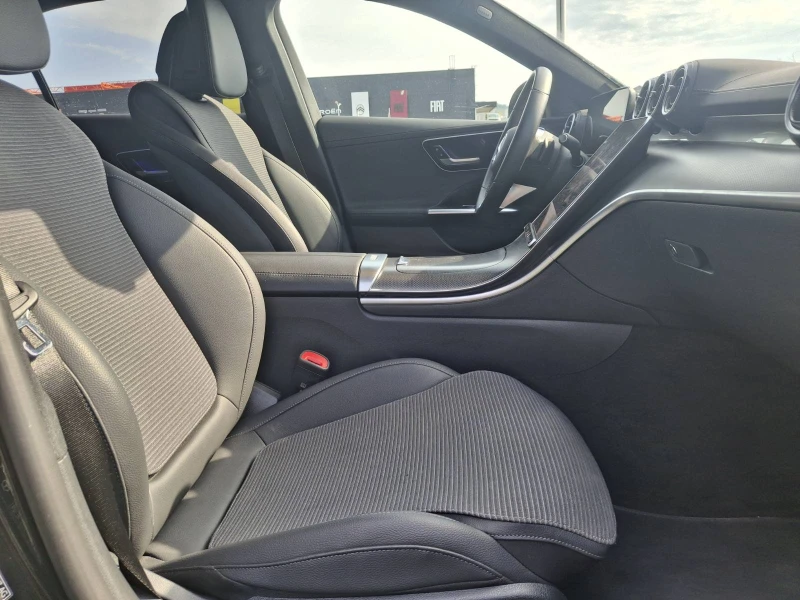 Mercedes-Benz C 220 d 4MATIC, снимка 8 - Автомобили и джипове - 47535002