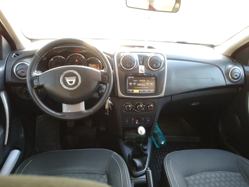 Dacia Logan 1.5 dci, снимка 8 - Автомобили и джипове - 48549550