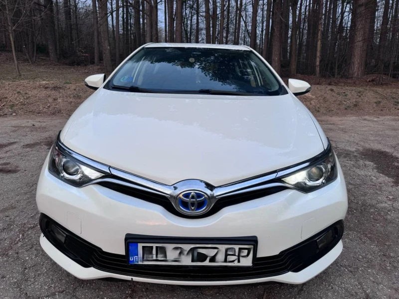 Toyota Auris LED фарове Бартер и Лизинг, снимка 5 - Автомобили и джипове - 49503746