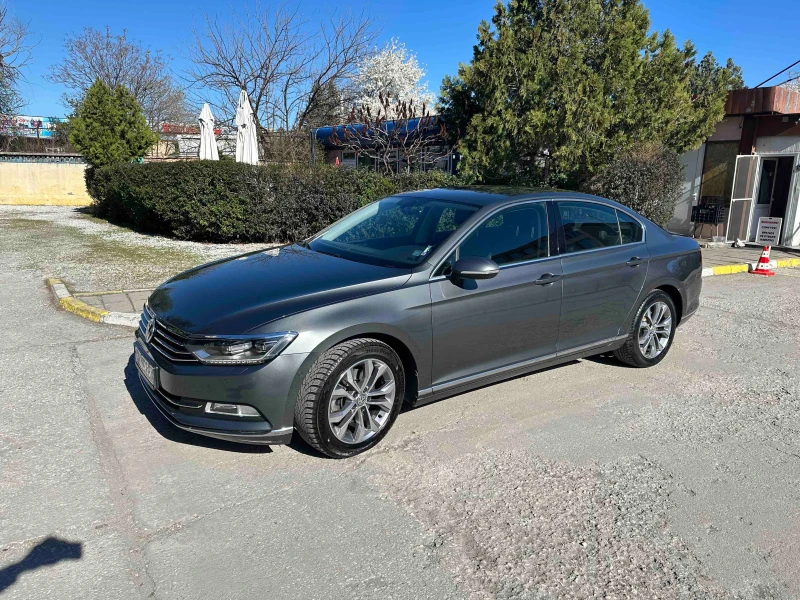 VW Passat Highline 2.0TDI DSG Първи собственик, снимка 1 - Автомобили и джипове - 49606874