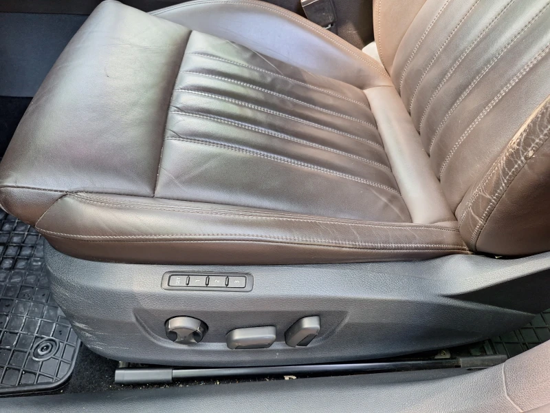 Skoda Superb 2.0 TDI Laurin & Klement, снимка 13 - Автомобили и джипове - 52568868