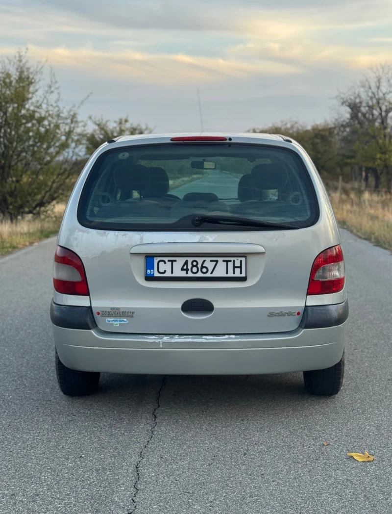 Renault Scenic 1.9, снимка 4 - Автомобили и джипове - 52147842