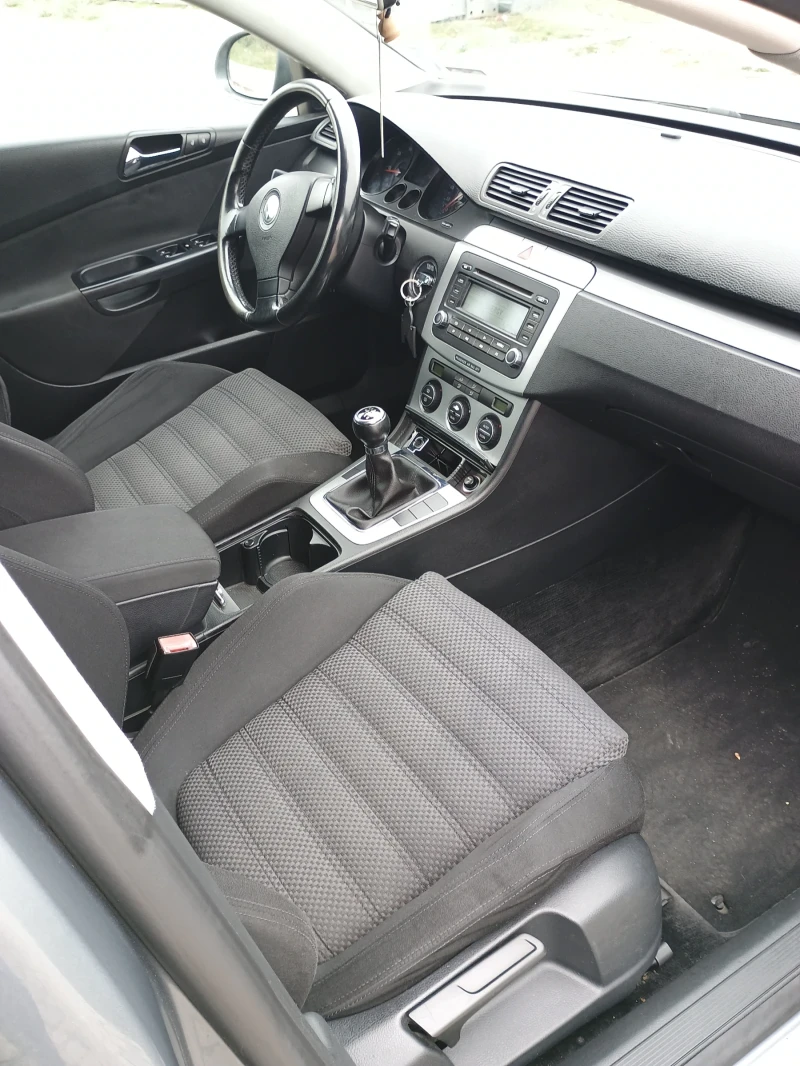 VW Passat 2.0 TDI, снимка 11 - Автомобили и джипове - 52294344