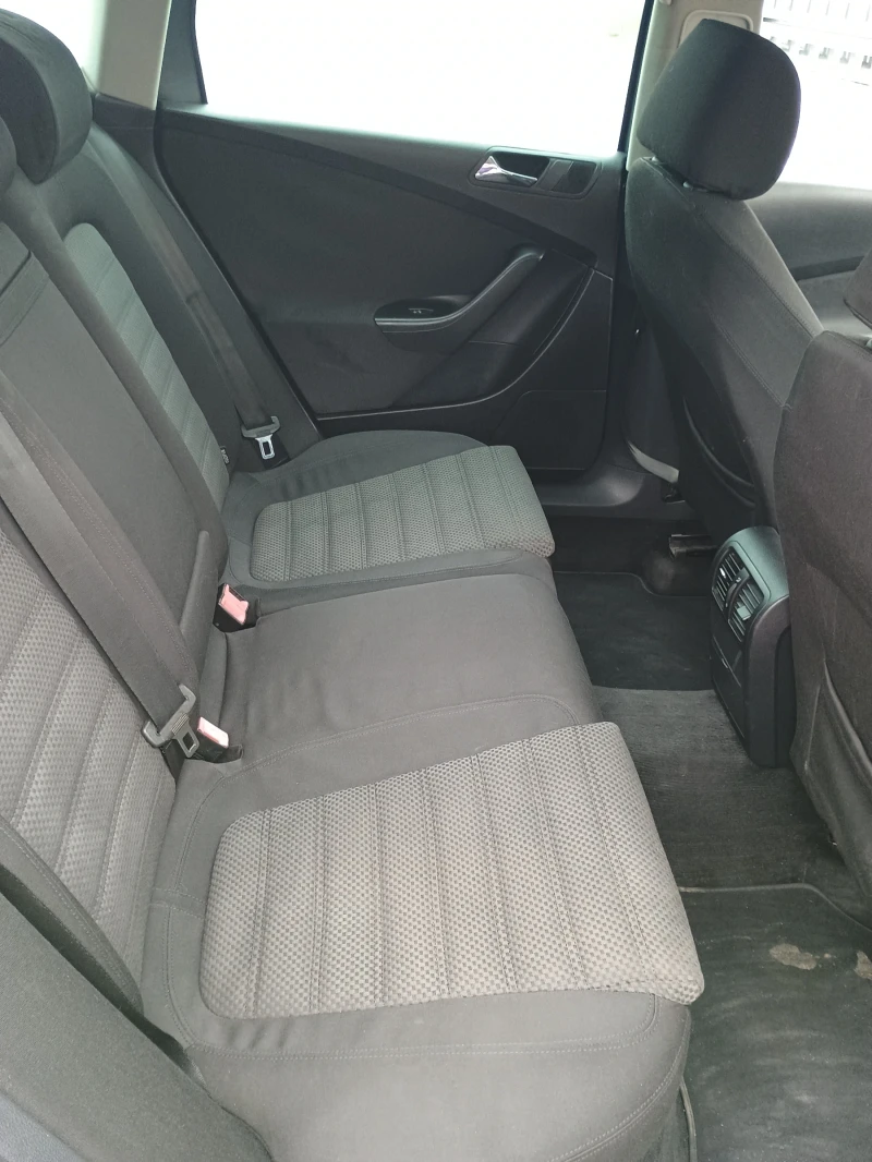 VW Passat 2.0 TDI, снимка 6 - Автомобили и джипове - 52294344