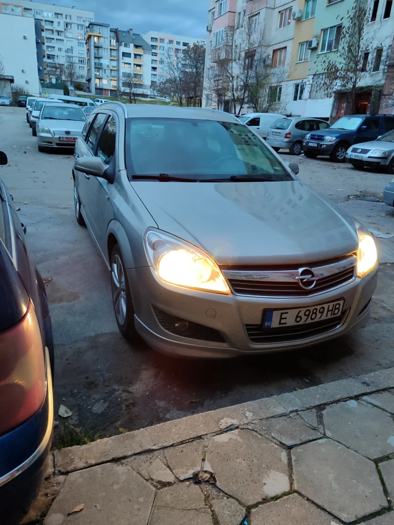 Opel Astra, снимка 4 - Автомобили и джипове - 52541151