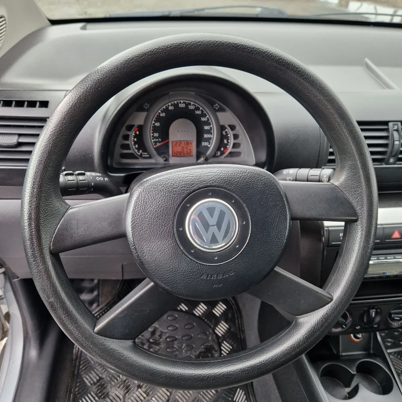 VW Fox 1.2i климатик , снимка 9 - Автомобили и джипове - 52671128