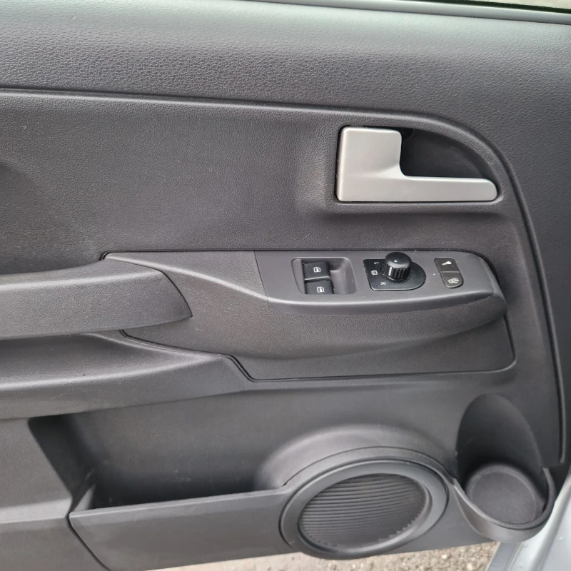 VW Fox 1.2i климатик , снимка 7 - Автомобили и джипове - 52671128