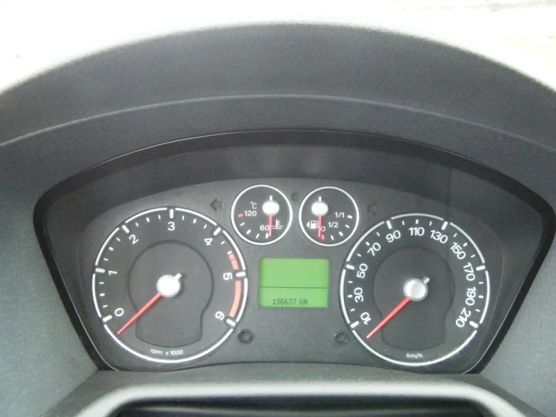 Ford Fusion 1.4 TDCI FACELIFT, снимка 9 - Автомобили и джипове - 53384108